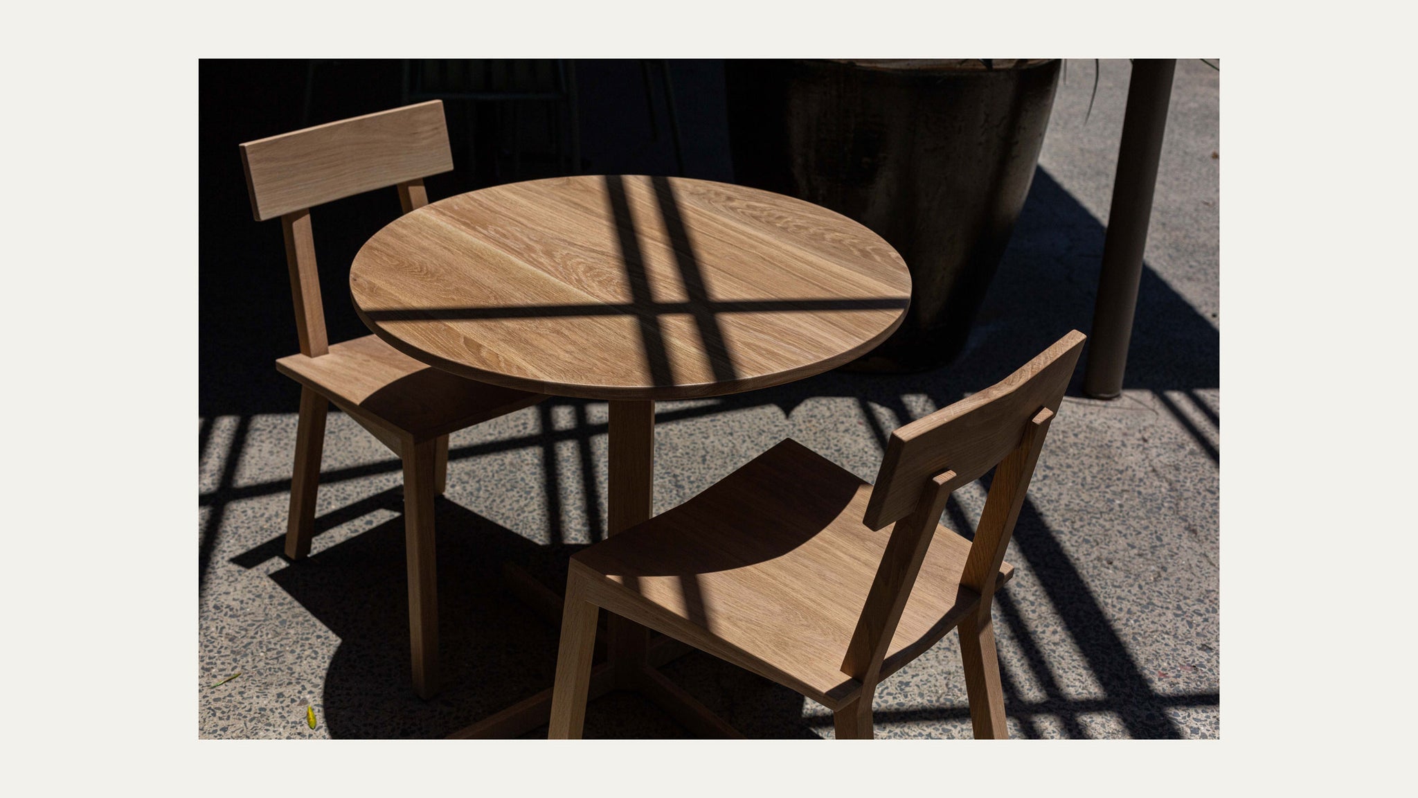 Slow Chair Slow Chair – Mr and Mrs White